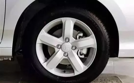 愛車小知識 | 汽車保養(yǎng)小常識-第5張圖片-鄭州市冠恒貿(mào)易有限公司【官方網(wǎng)站】-車用潤滑油服務(wù)專家